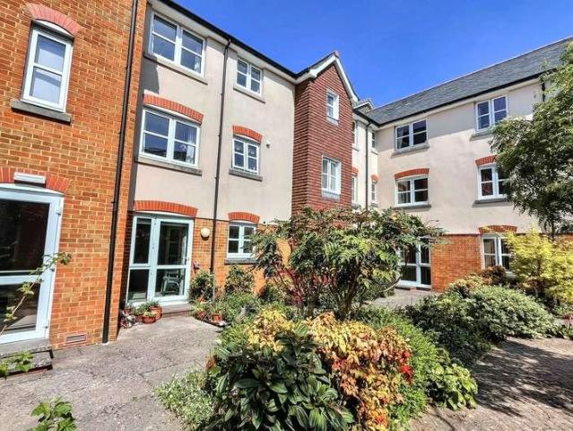 Flat for sale in Horseport, Ashurst Bridge