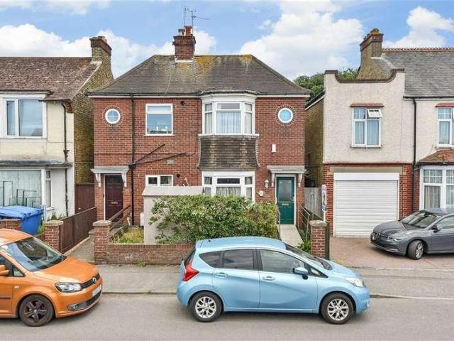 Flat for sale in St. Peter's, Acol