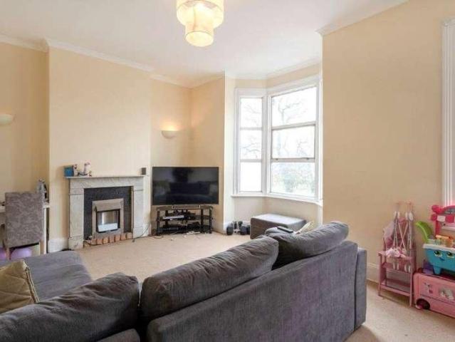 Flat for sale in Forest Gate, Greater London