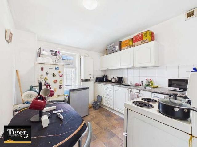 Flat for sale in Queenstown, Blackpool