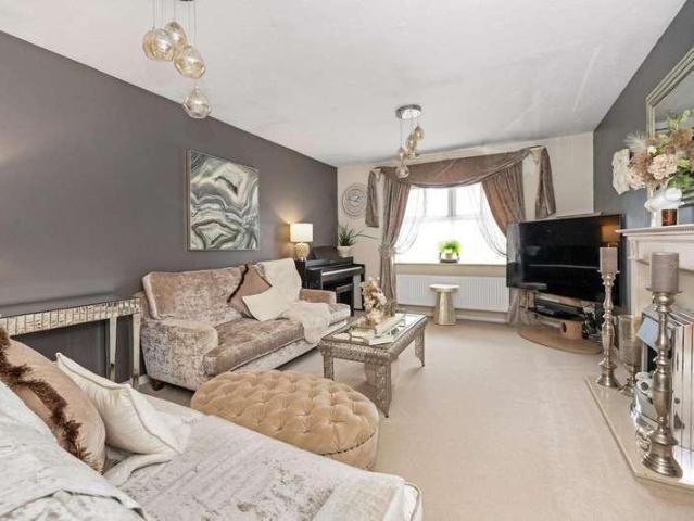 Flat for sale in Greater London
