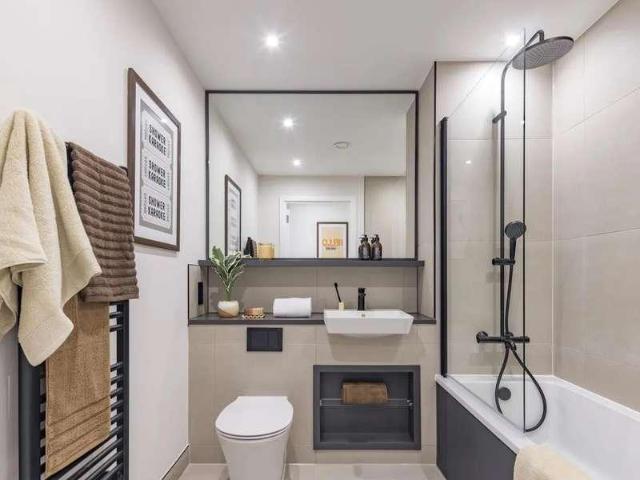Flat for sale in Harringay, Greater London