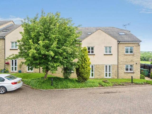 Flat for sale in Horsforth Vale, Farsley