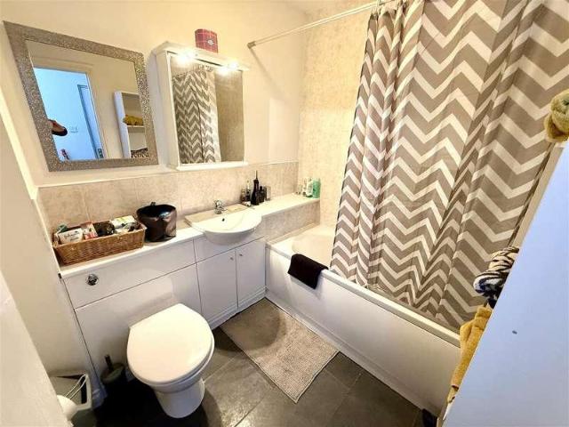 Flat for sale in Hereford, Holmer & Shelwick
