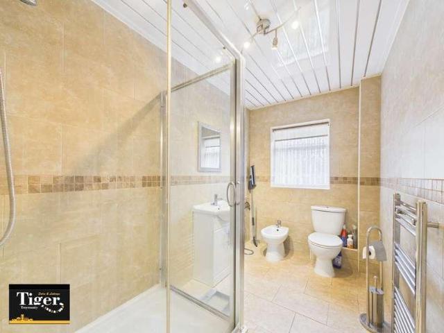 Flat for sale in Squires Gate, Blackpool