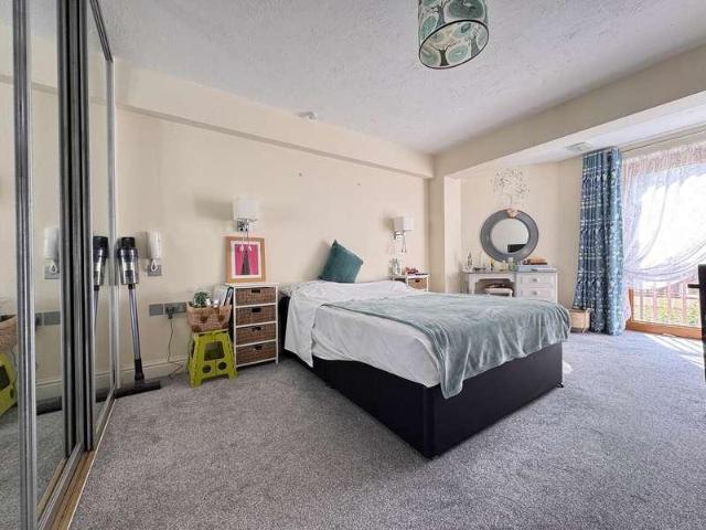 Flat for sale in Northam, Brandis Corner