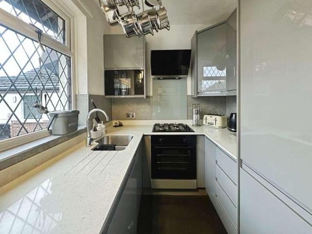 Flat for sale in Georgia, Greater Manchester