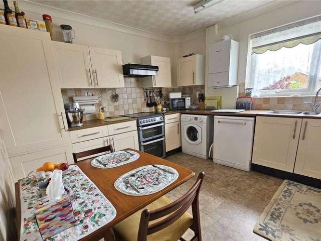 Flat for sale in Highcliffe
