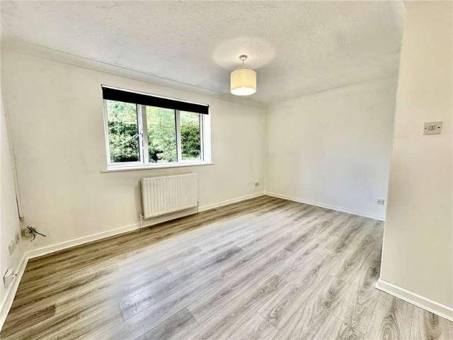 Flat for sale in Poole, Branksome