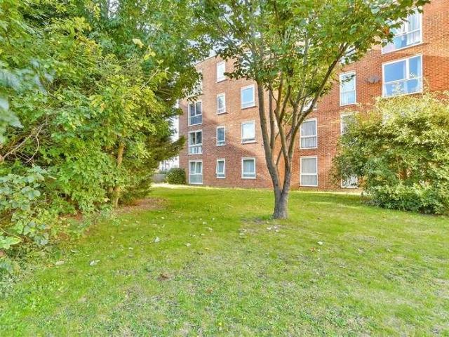 Flat for sale in Greater London
