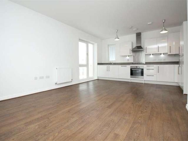 Flat for sale in Milton Keynes