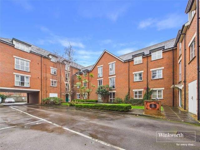 Flat for sale in Reading