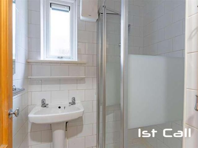 Flat for sale in Southend City Centre Neighbourhood, Alton Barnes