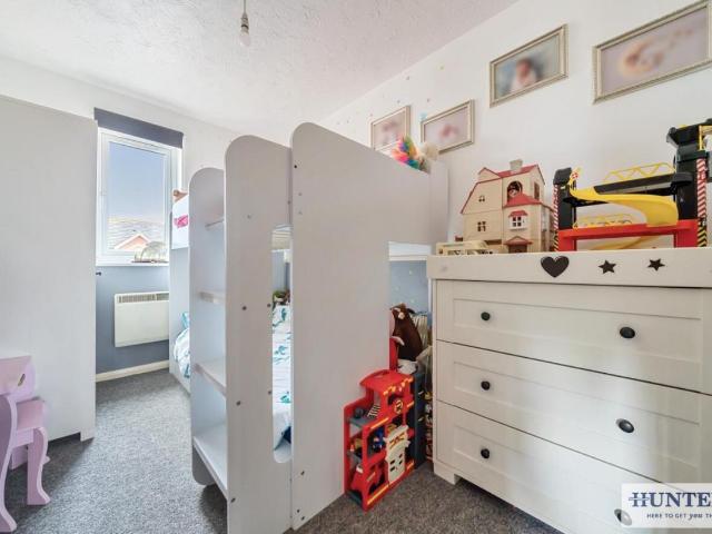 Flat for sale in Monks Orchard, Kent