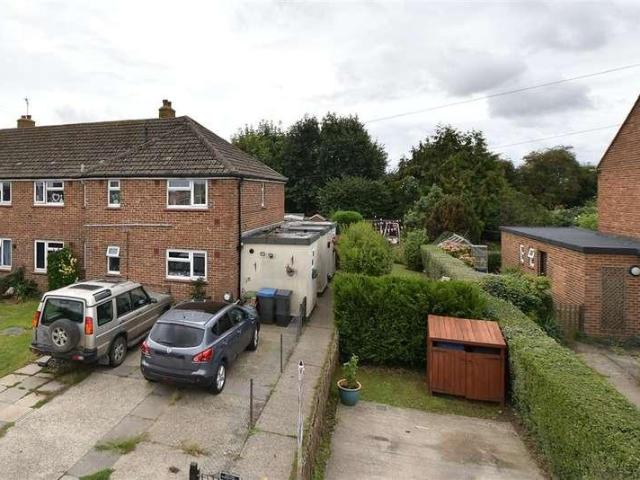 Flat for sale in Wingham, Ash