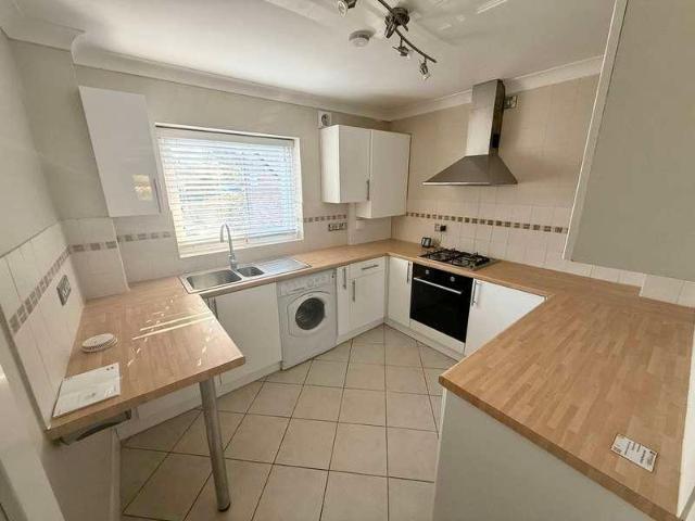 Flat for sale in Broadstone, Poole