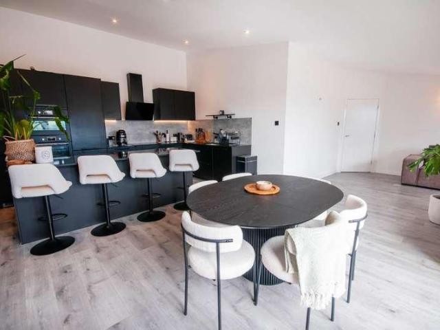 Flat for sale in City Centre, Georgia