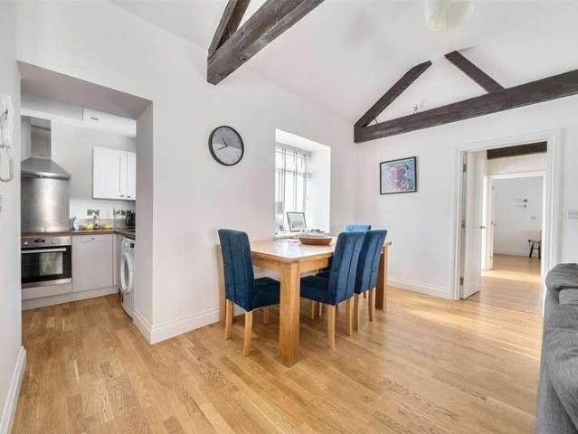 Flat for sale in Enborne, West Berkshire