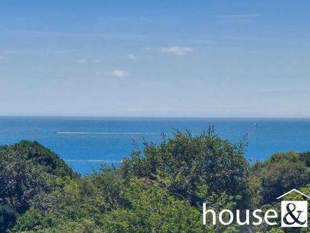 Flat for sale in West Cliff, Bournemouth