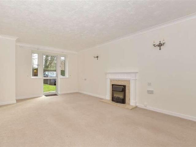 Flat for sale in Bridgefield, Kent