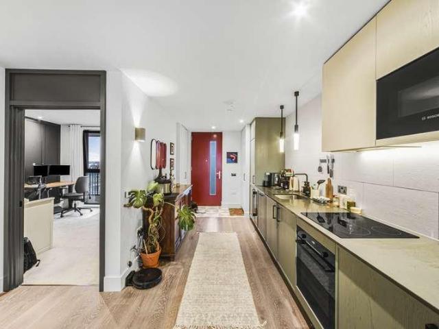 Flat for sale in Glyndon, Plumstead