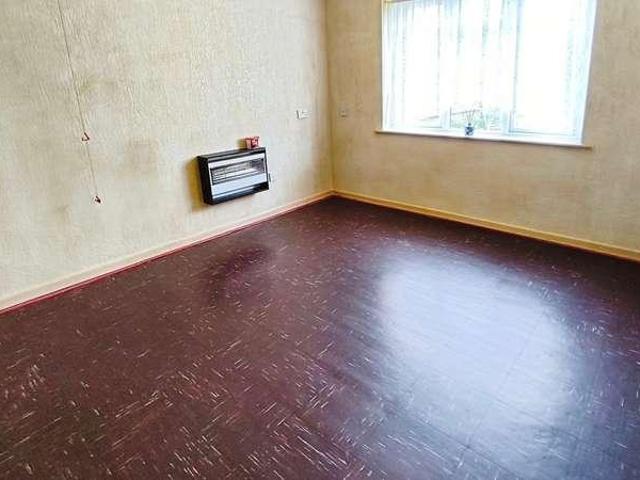 Flat for sale in Cotteridge, West Midlands
