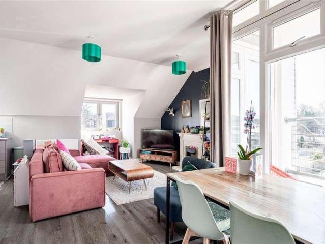 Flat for sale in Perryfields, West Sussex