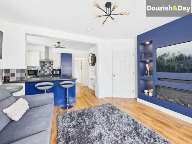 Flat for sale in Market Drayton, Shropshire