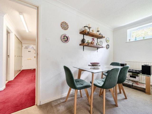Flat for sale in Barton Stacey, Hampshire