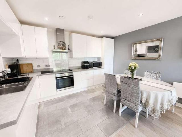 Flat for sale in Sale Moor, Trafford Park