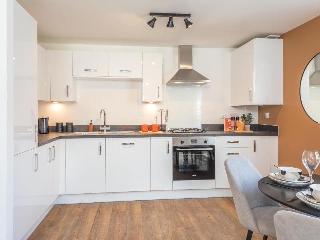 Flat for sale in North Wroughton, Swindon