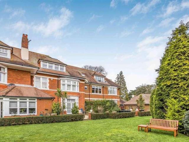Flat for sale in West Cliff, Bournemouth