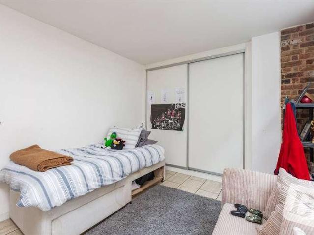 Flat for sale in Ardleigh Green, Greater London