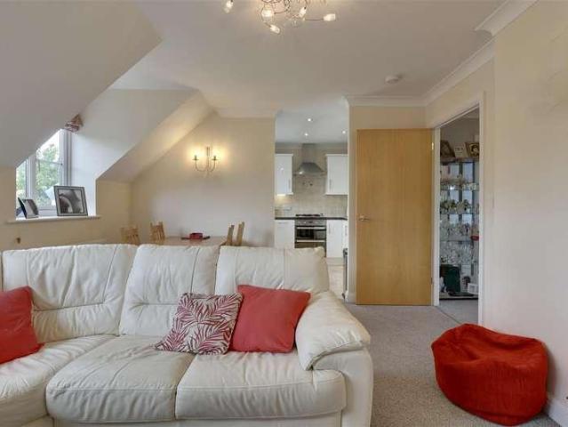 Flat for sale in Spring Vale, Hampshire