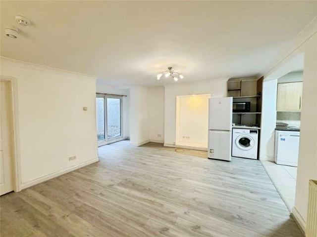 Flat for sale in Brunswick