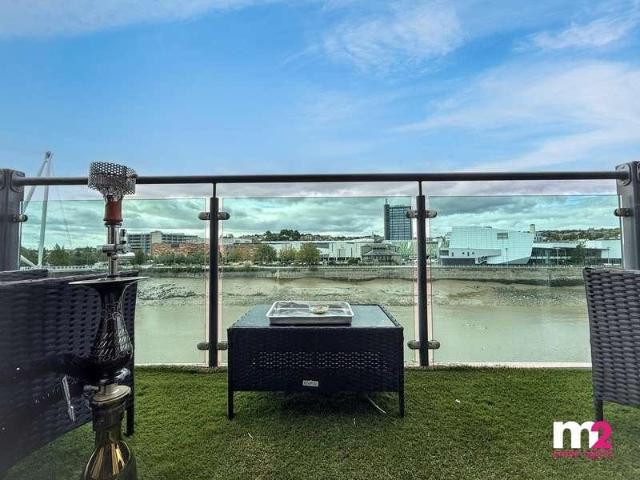 Flat for sale in Victoria, Newport