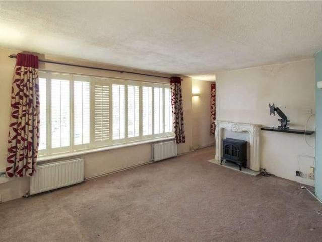 Flat for sale in Alton Barnes, Essex