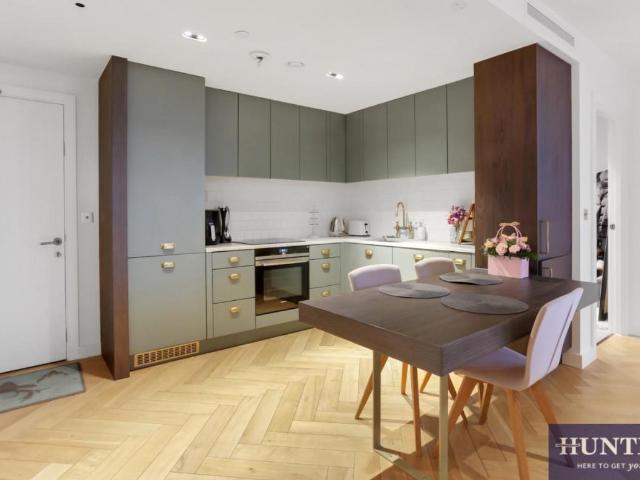 Flat for sale in West Hampstead, Greater London