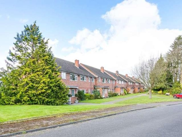 Flat for sale in Blackhills, Surrey