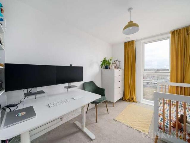 Flat for sale in London Borough of Lewisham, Greater London