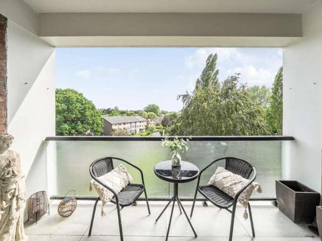 Flat for sale in Muswell Hill, Greater London