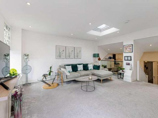 Flat for sale in Whitecross Village, Weston-super-Mare
