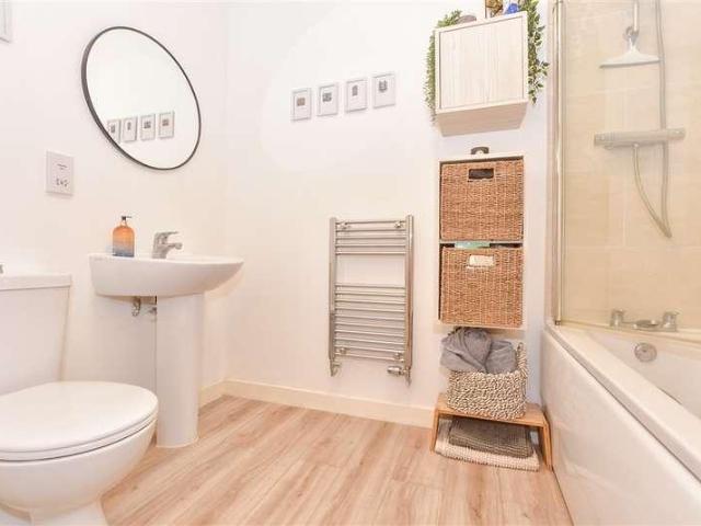 Flat for sale in Brook Street, Bourne Vale