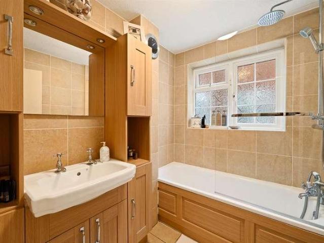 Flat for sale in Bromley Park, Greater London
