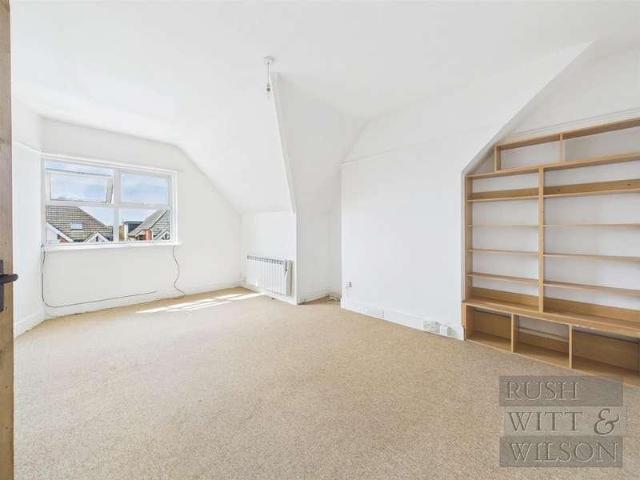 Flat for sale in Central, Heathlands