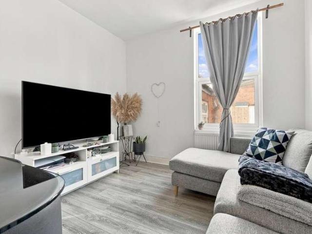 Flat for sale in London Borough of Newham, Greater London