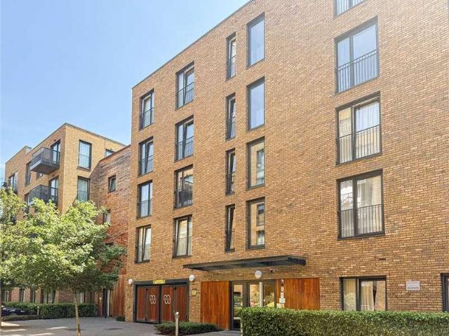 Flat for sale in London Borough of Lewisham, Greater London