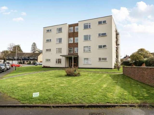 Flat for sale in Golden Valley, Gloucestershire