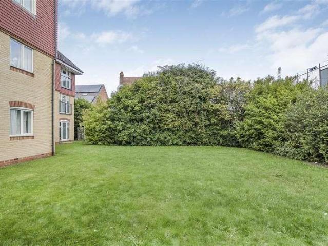 Flat for sale in Slough, Isle Of Man