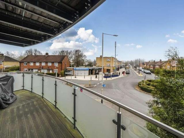 Flat for sale in Greater London